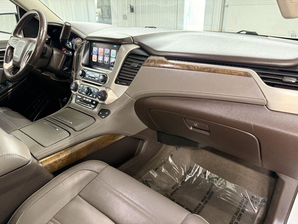 Used 2019 GMC Yukon XL Denali w/ Denali Ultimate Package AWD/4WD image 45