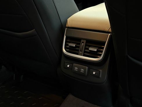 Used 2021 Subaru Outback Limited image 38