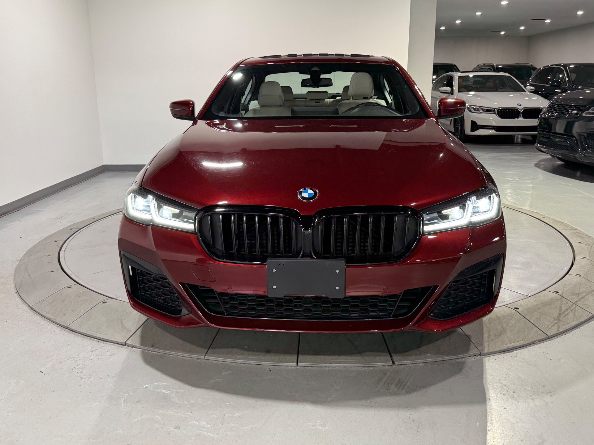 Used 2023 BMW 530i xDrive w/ M Sport Package AWD/4WD image 8