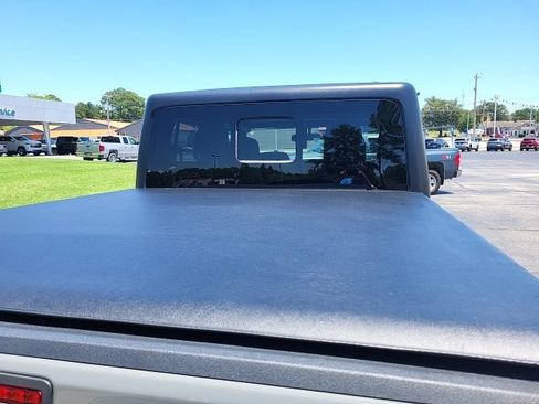 Used 2022 Jeep Gladiator Sport AWD/4WD image 18