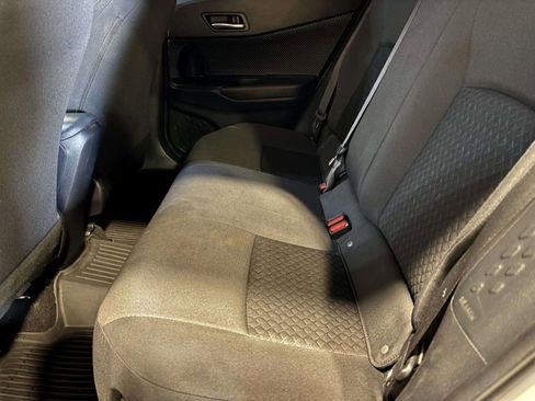 Used 2020 Toyota C-HR LE image 16