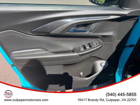 Used 2021 Chevrolet TrailBlazer RS w/ Sun and Liftgate Package AWD/4WD image 8
