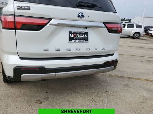 Used 2024 Toyota Sequoia Capstone image 33
