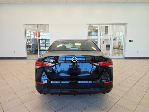 Used 2020 Nissan Sentra S FWD image 4