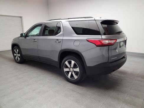 Used 2019 Chevrolet Traverse LT w/ LT Premium Package FWD image 3
