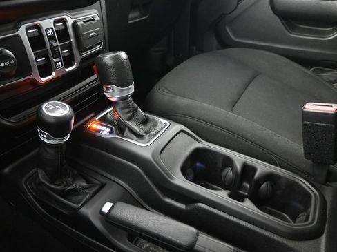 Used 2023 Jeep Gladiator Sport AWD/4WD image 31