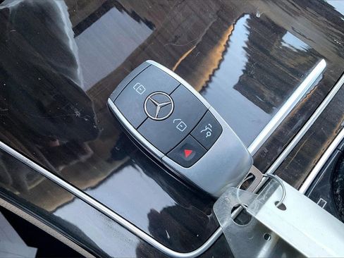 Used 2021 Mercedes-Benz C 300 Sedan w/ Premium Package image 35