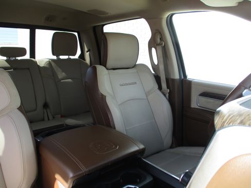 Used 2021 RAM 3500 Laramie image 32