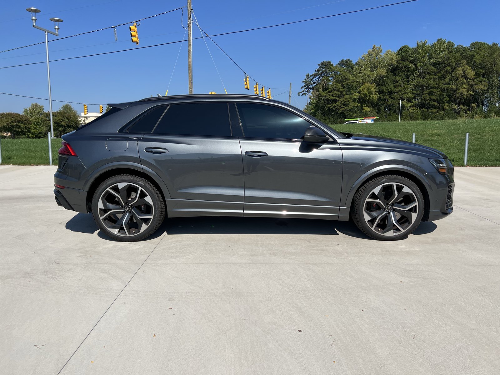 Used 2024 Audi RS Q8 AWD/4WD image 9
