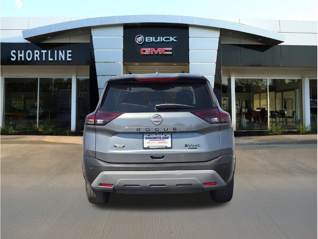 Used 2023 Nissan Rogue SV AWD/4WD image 2