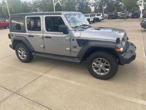 Used 2020 Jeep Wrangler Unlimited Sport AWD/4WD image 8
