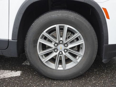 Used 2023 Chevrolet Traverse LT AWD/4WD image 21