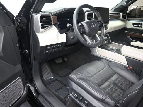 Used 2024 Toyota Sequoia Capstone AWD/4WD image 15