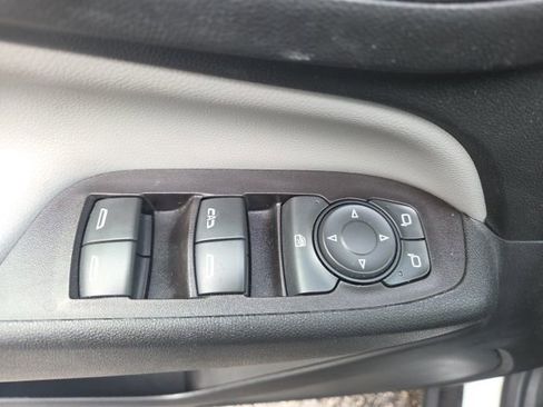 Used 2022 Chevrolet Equinox LS w/ LPO, Floor Liner Package image 19