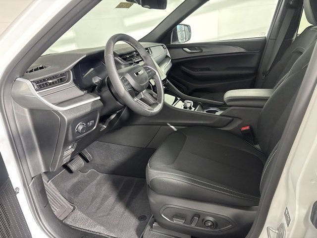 New 2026 Jeep Grand Cherokee Laredo X AWD/4WD image 15