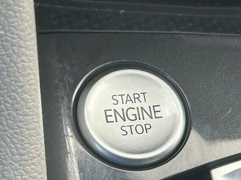 Certified 2023 Volkswagen Tiguan SE image 54