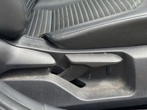 Used 2023 Toyota Camry SE FWD image 28