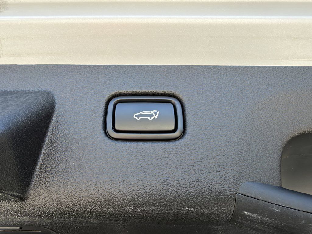 Used 2025 Kia Sportage X-Line w/ Premium Package AWD/4WD image 36