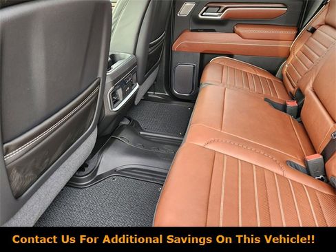 New 2026 GMC Sierra 3500 Denali Ultimate w/ LPO, Black Badging Package image 21