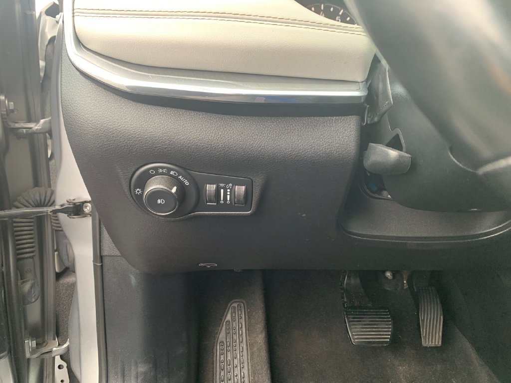 Used 2022 Jeep Compass Limited AWD/4WD image 31