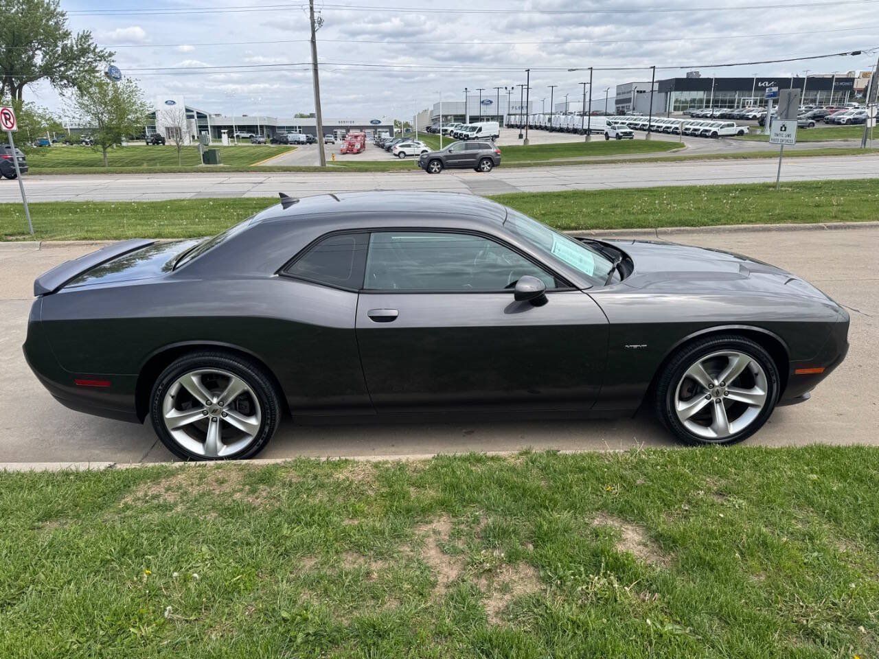 Used 2018 Dodge Challenger R/T w/ Sound Group RWD image 6