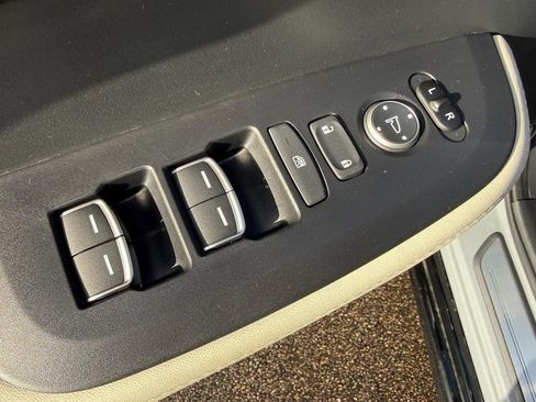 Certified 2025 Acura ADX A-Spec image 18