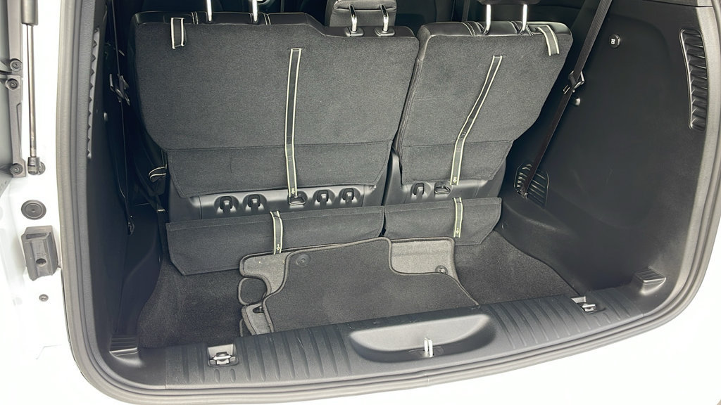 Used 2026 Chrysler Pacifica Select FWD image 7