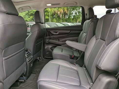 New 2025 Subaru Ascent Limited image 15