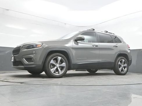 Used 2020 Jeep Cherokee Limited FWD image 44