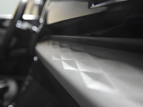 Used 2024 Volkswagen Taos S image 31