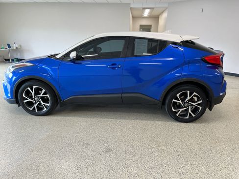 Used 2018 Toyota C-HR XLE image 8