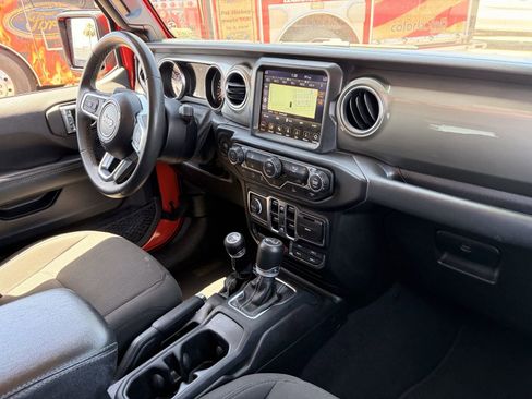 Used 2023 Jeep Wrangler Unlimited Sahara AWD/4WD image 12