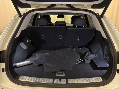 Used 2025 Genesis Electrified GV70 Advanced image 10