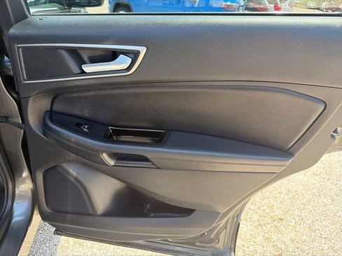 Used 2017 Ford Edge SEL w/ Equipment Group 201A AWD/4WD image 17