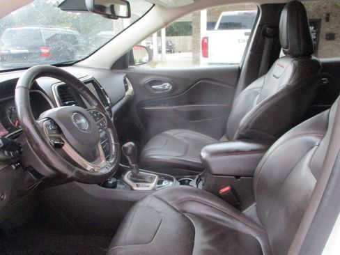 Used 2014 Jeep Cherokee Trailhawk w/ Technology Group AWD/4WD image 14