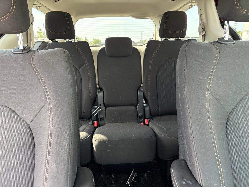 Used 2018 Chrysler Pacifica Touring Plus FWD image 26