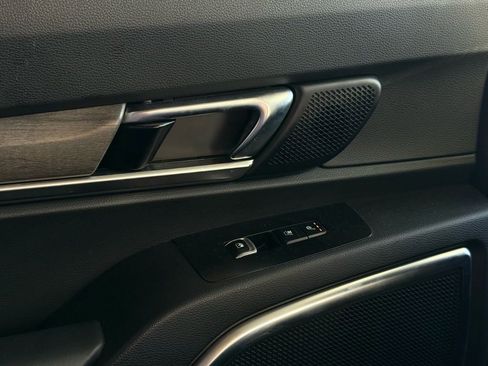 Certified 2022 Kia Telluride SX w/ SX Prestige Package image 39