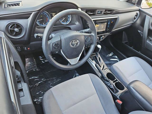 Used 2018 Toyota Corolla L w/ Carpet Mat Package (TMS) FWD image 10