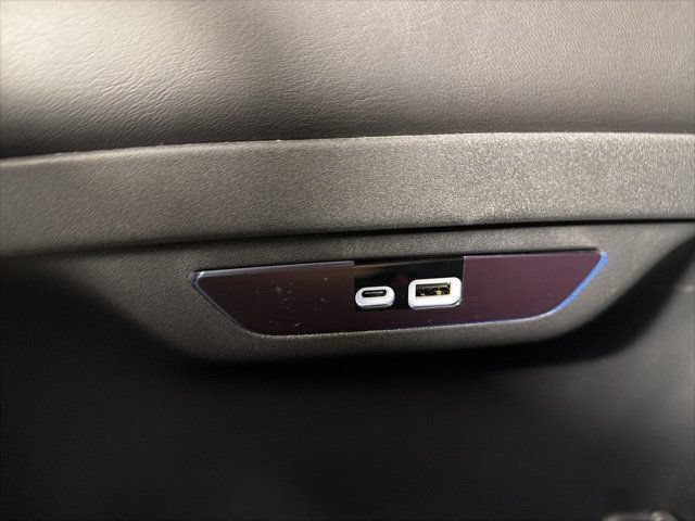 New 2026 Chrysler Pacifica Select AWD/4WD image 29