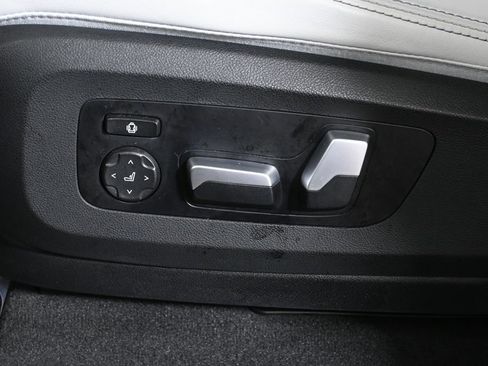 Certified 2024 BMW X5 xDrive50e w/ Premium Package image 27