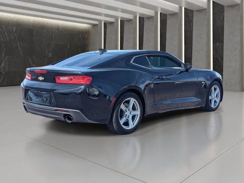 Used 2016 Chevrolet Camaro LT image 6