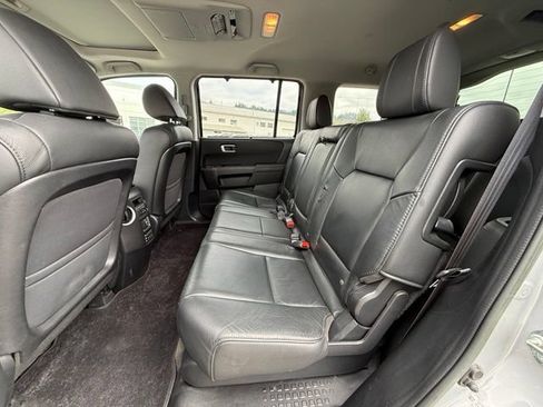 Used 2015 Honda Pilot Touring image 12
