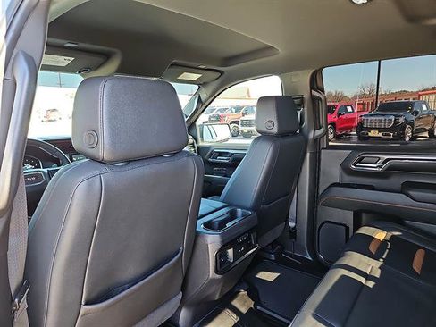 Used 2024 GMC Sierra 1500 AT4 w/ Technology Package image 10