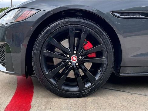 Used 2018 Jaguar XF S AWD/4WD image 11