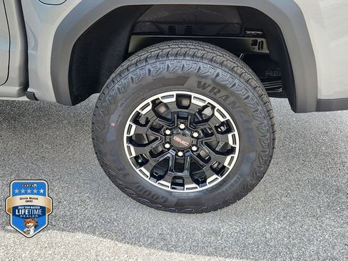 New 2026 GMC Canyon AT4 AWD/4WD image 7