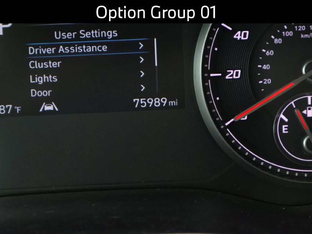 Used 2023 Hyundai Santa Fe SE FWD image 3