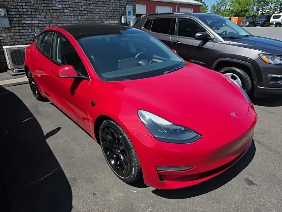 Used 2023 Tesla Model 3 Standard Range RWD image 2