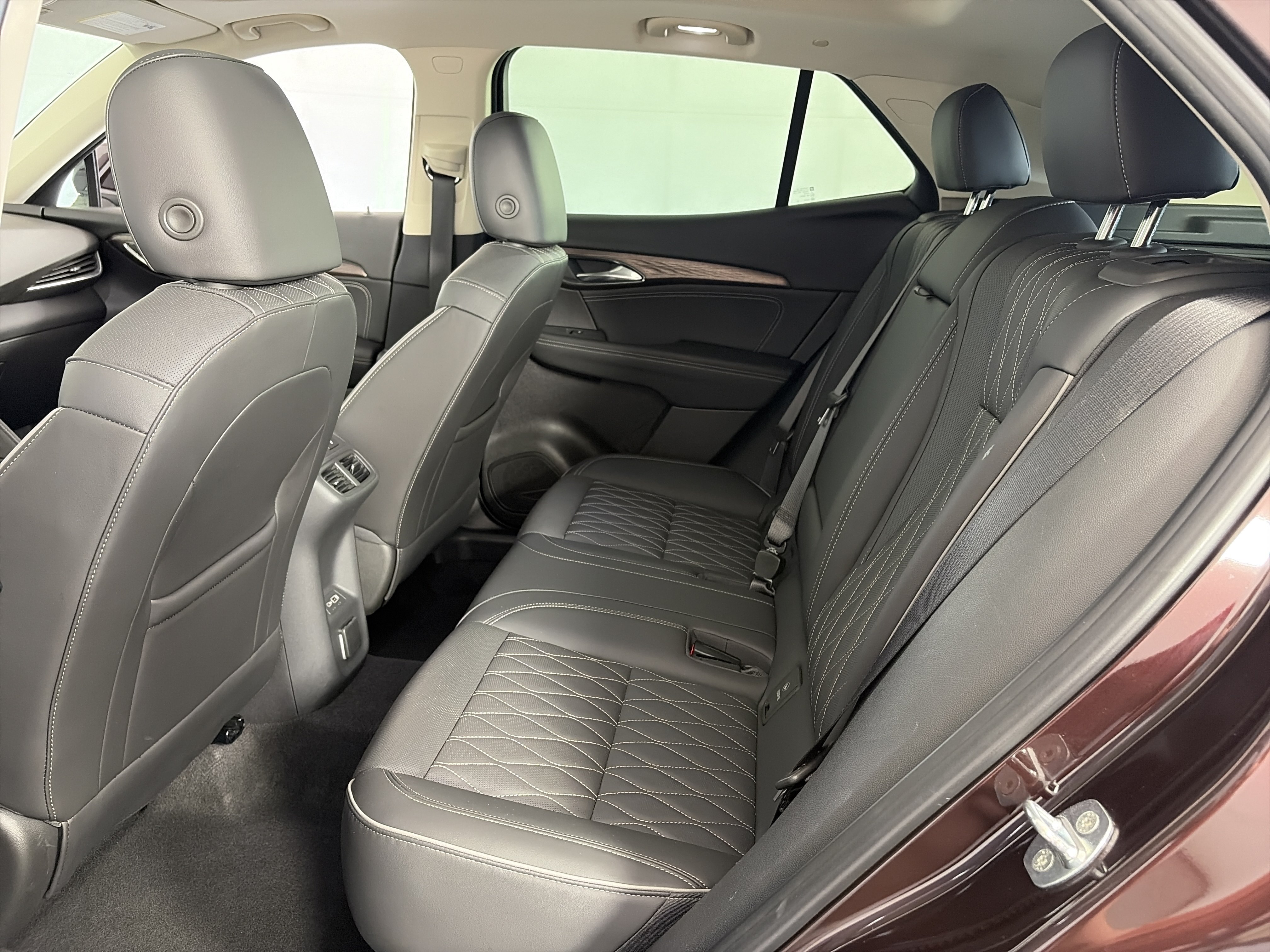 Certified 2023 Buick Envision Avenir AWD/4WD image 7