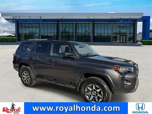 Used 2018 Toyota 4Runner TRD Off-Road image 1