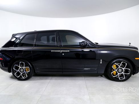 Certified 2024 Rolls-Royce Cullinan Black Badge w/ Dark Exterior Package image 10